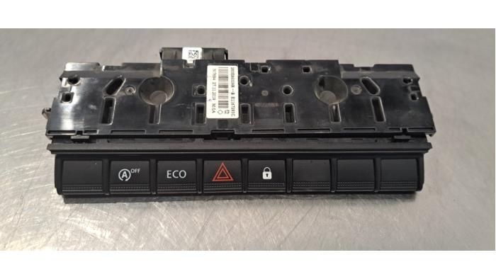 Commutateur éclairage d'urgence Renault Clio