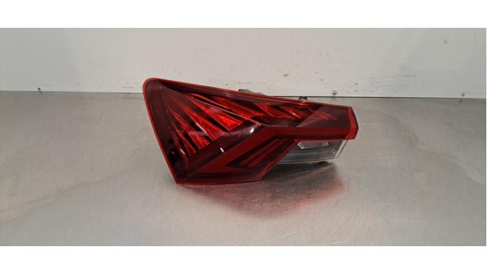 Feu arrière gauche Skoda Octavia