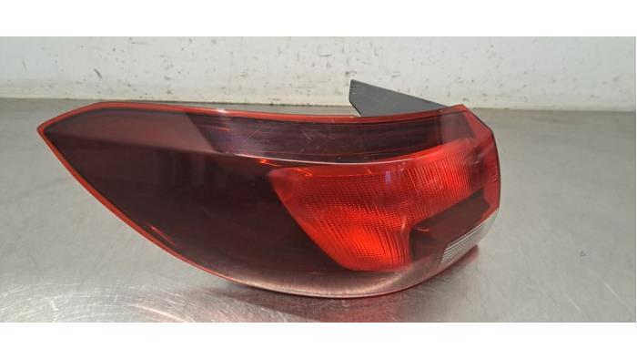 Bord feu arrière gauche Opel Astra