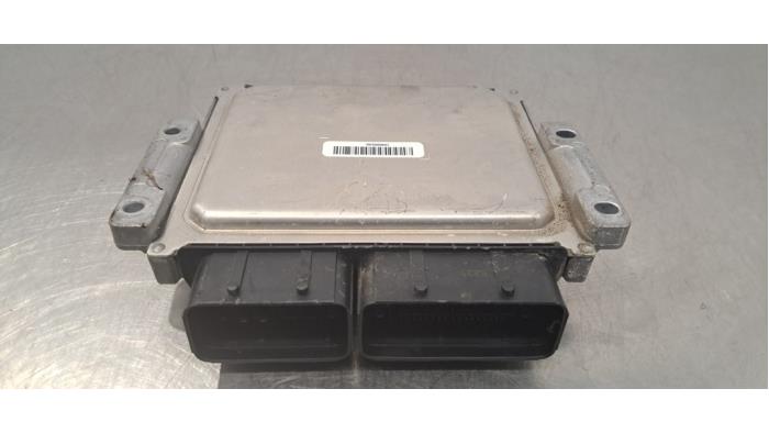 Ordinateur gestion moteur Opel Vivaro