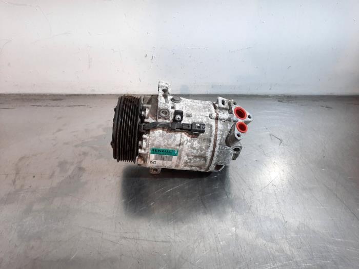 Pompe clim Renault Master