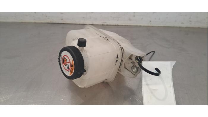 Réservoir d'expansion Lexus UX