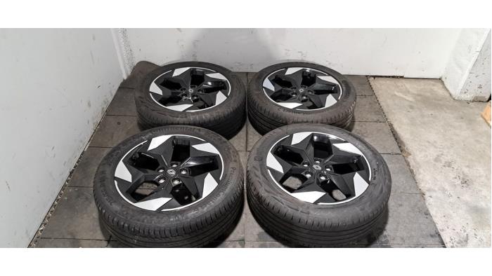 Kit jantes + pneumatiques Renault Captur