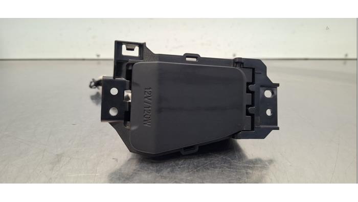 Prise 12 Volts Lexus UX