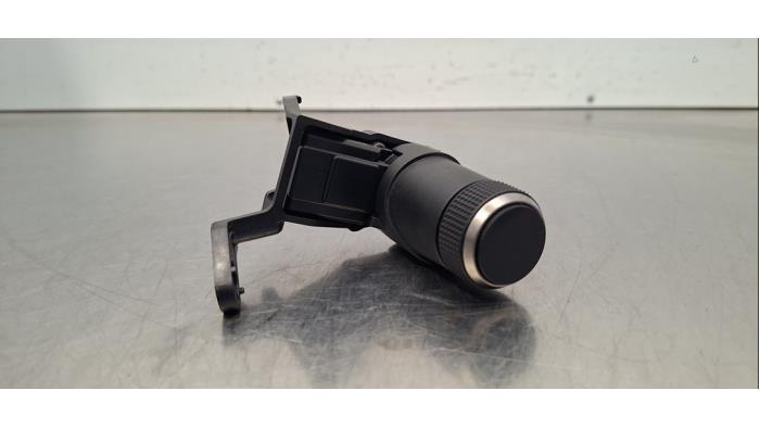 Commutateur (divers) Lexus UX