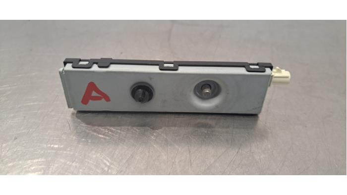 Antenne amplificateur Mercedes GLE