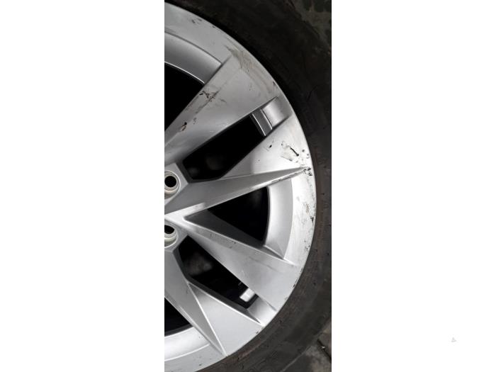 Jante + pneu d'hiver Skoda Octavia