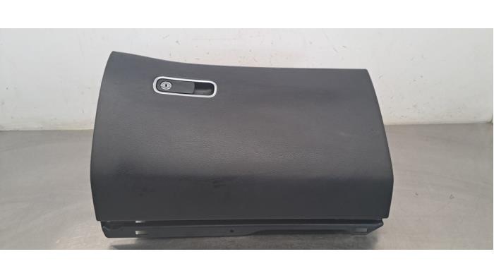 Boîte à gants Mercedes GLE