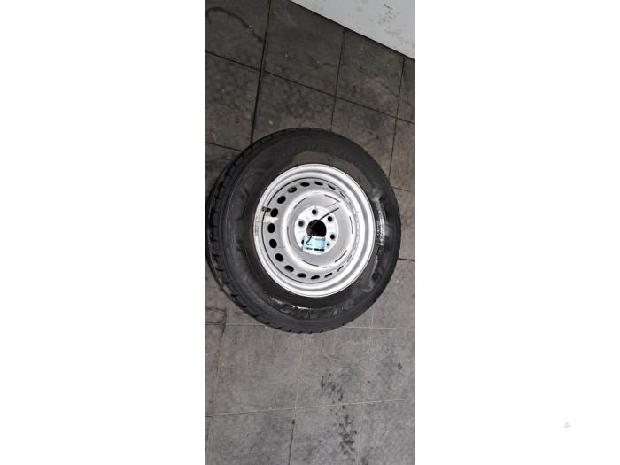 Jante + pneumatique Iveco New Daily