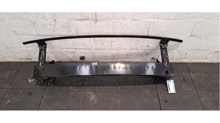 Cadre pare-chocs avant Kia Cee'D