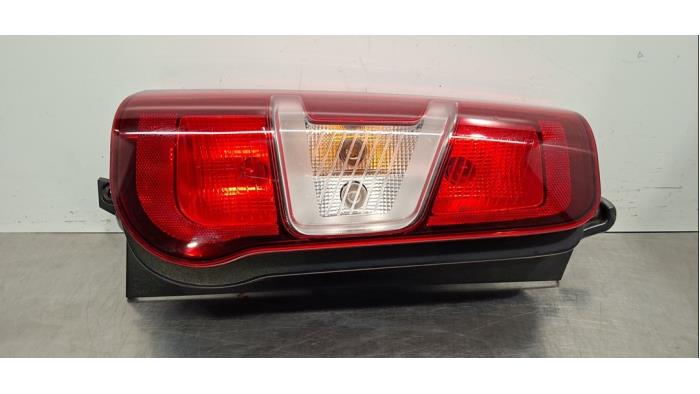 Feu arrière gauche Peugeot Partner