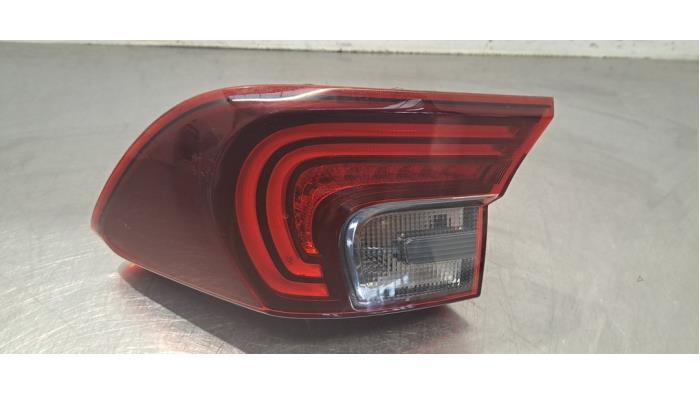 Feu arrière droit Kia Cee'D