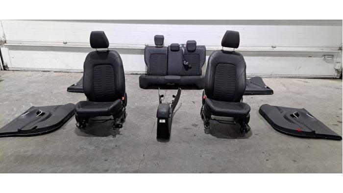 Kit revêtement (complet) Ford Puma