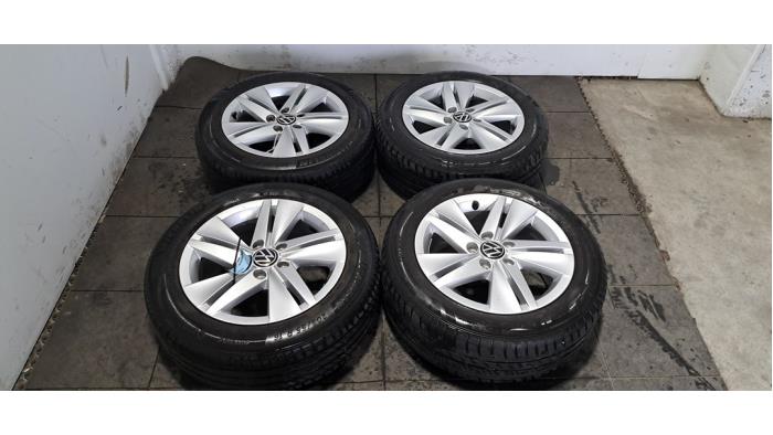 Kit jantes + pneumatiques Volkswagen Golf
