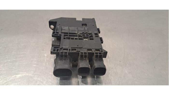 Régulateur de tension Opel Vivaro