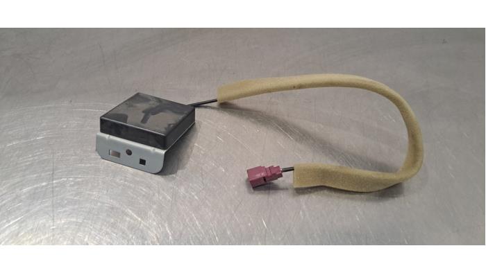 Antenne amplificateur Opel Vivaro