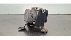 ABS Pomp van een Isuzu D-Max (TFR/TFS) 1.9 DDi 4x4 2020