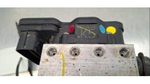 ABS Pomp van een Isuzu D-Max (TFR/TFS) 1.9 DDi 4x4 2020