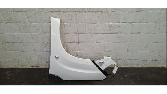 Aile avant gauche Toyota Pro-Ace City