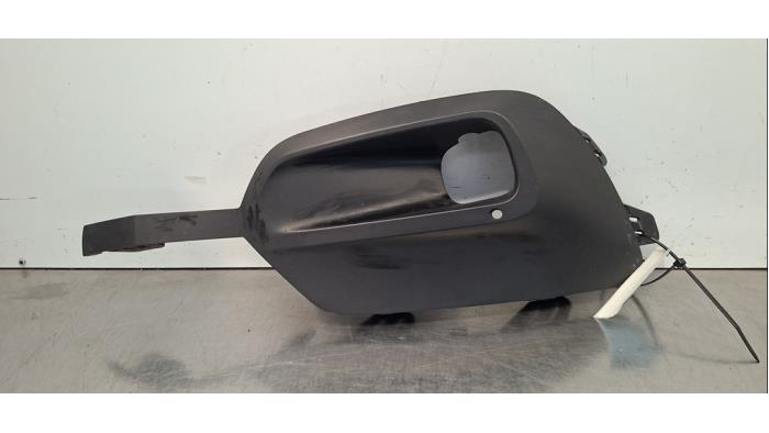 Plaque de protection feu antibrouillard droit Toyota Pro-Ace City