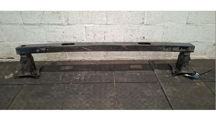 Cadre pare-chocs arrière Toyota Pro-Ace City