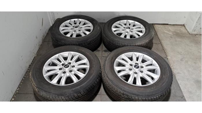 Kit jantes + pneumatiques Isuzu D-MAX