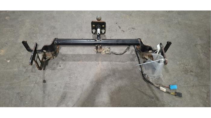 Crochet d'attelage Peugeot Expert