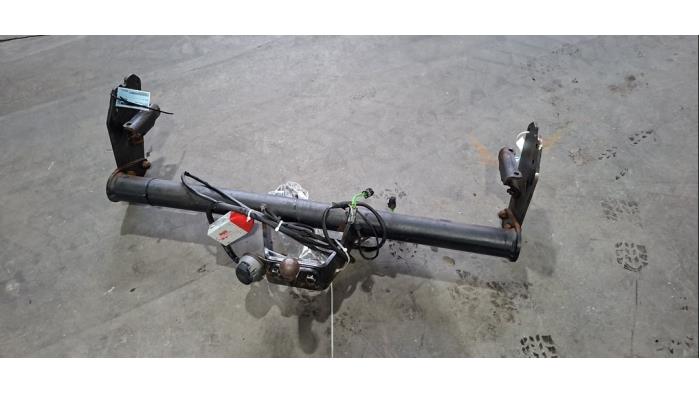 Crochet d'attelage Isuzu D-MAX