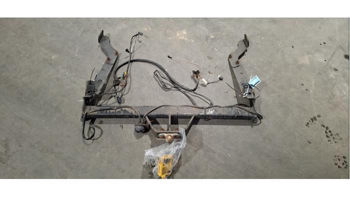 Crochet d'attelage Opel Vivaro