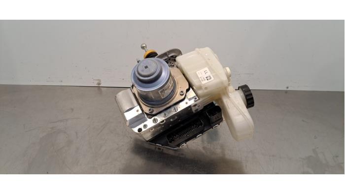 Assistant de freinage BMW I4