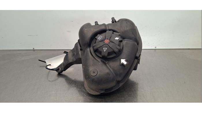 Réservoir d'expansion BMW I4