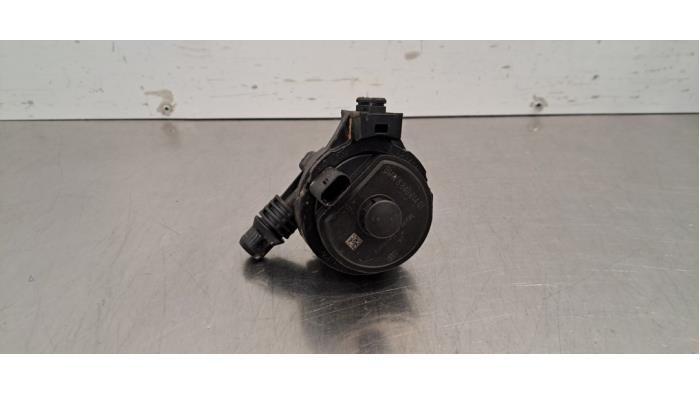 Pompe à eau supplémentaire BMW I4