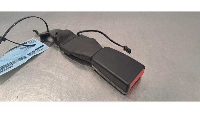 Insertion ceinture de sécurité arrière centre BMW 5-Série