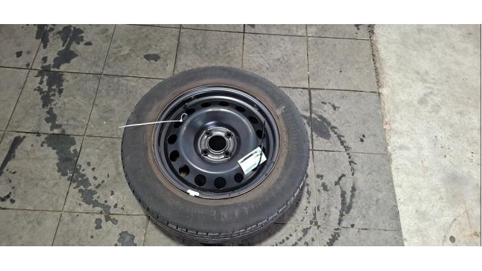 Jante + pneumatique Ford Ecosport