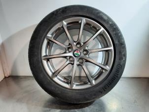 Gebruikte Velg + Band Alfa Romeo Giulia (952) 2.2d 136 16V Prijs € 332,75 Inclusief btw aangeboden door Autohandel Didier