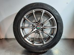 Gebruikte Velg + Band Alfa Romeo Giulia (952) 2.2d 136 16V Prijs € 332,75 Inclusief btw aangeboden door Autohandel Didier