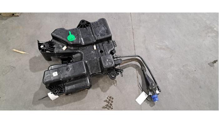 Réservoir Adblue Peugeot Expert