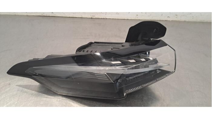 Feu arrière gauche Peugeot 408