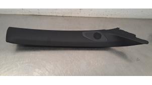 Gebruikte Stijl rechts-voor Peugeot 408 1.6 16V HYbrid 180 Prijs € 42,35 Inclusief btw aangeboden door Autohandel Didier