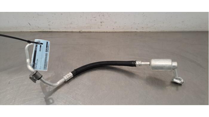 Tuyau clim Peugeot 408