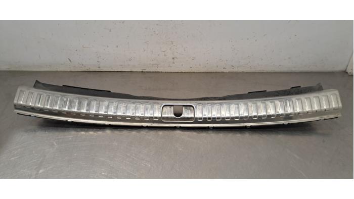 Couverture capteur serrure arrière Audi A6