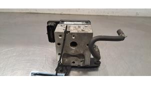 Gebruikte ABS Pomp Lexus RX (L2) 450h, 450h L V6 24V VVT-i AWD Prijs op aanvraag aangeboden door Autohandel Didier