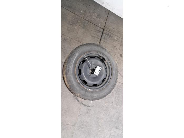 Jante + pneu d'hiver Citroen C3