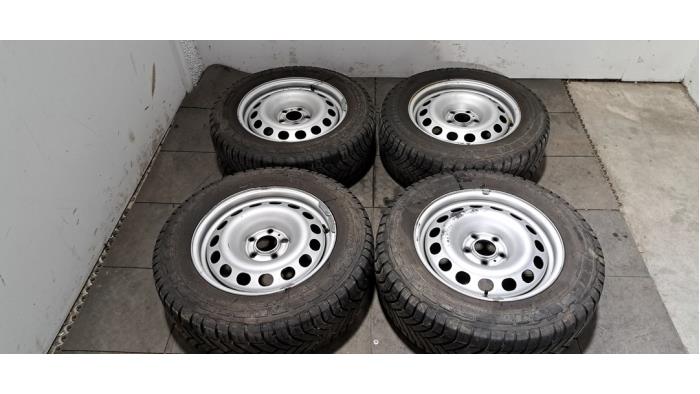 Kit jantes + pneumatiques Peugeot Expert