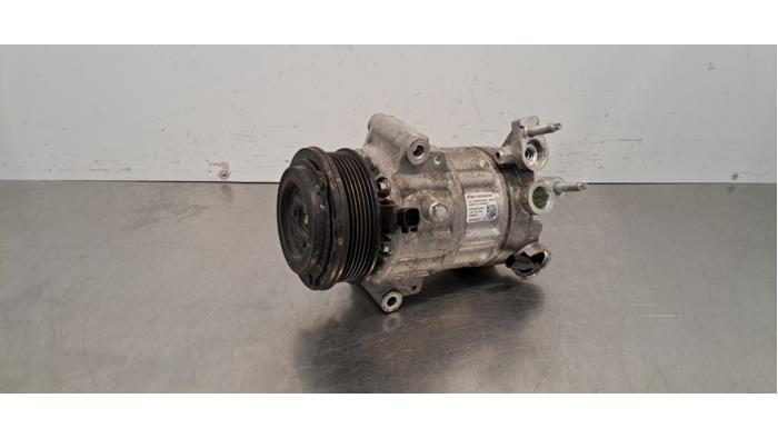 Pompe clim Ford Ecosport