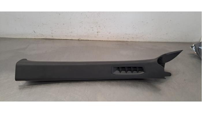 Montant avant gauche Peugeot 3008