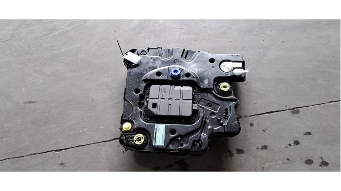 Réservoir Adblue Opel Crossland X