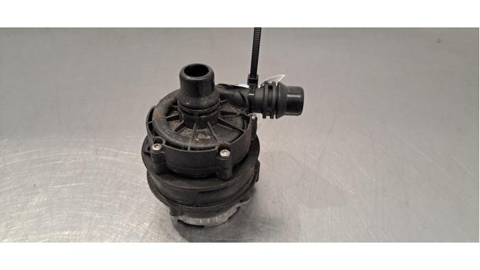 Pompe à eau supplémentaire Mercedes EQB