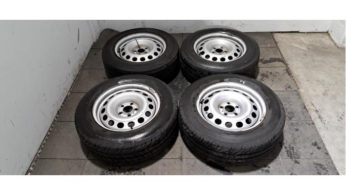 Kit jantes + pneumatiques Citroen Jumpy