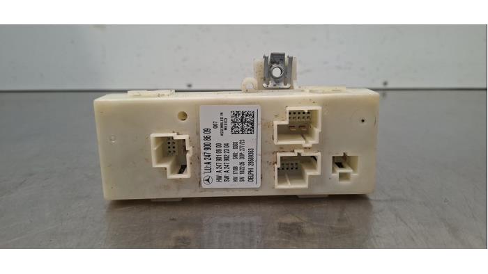 Module passage hayon Mercedes EQB